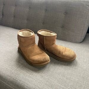Mini Uggs size 8!